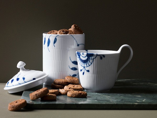 Royal Copenhagen Blue Fluted Mega
High Handle Mug / ロイヤル コペンハーゲン ブルーフルーテッド メガ ハイハンドル マグ 330ml （食器・テーブルウェア > 皿・プレート） 3