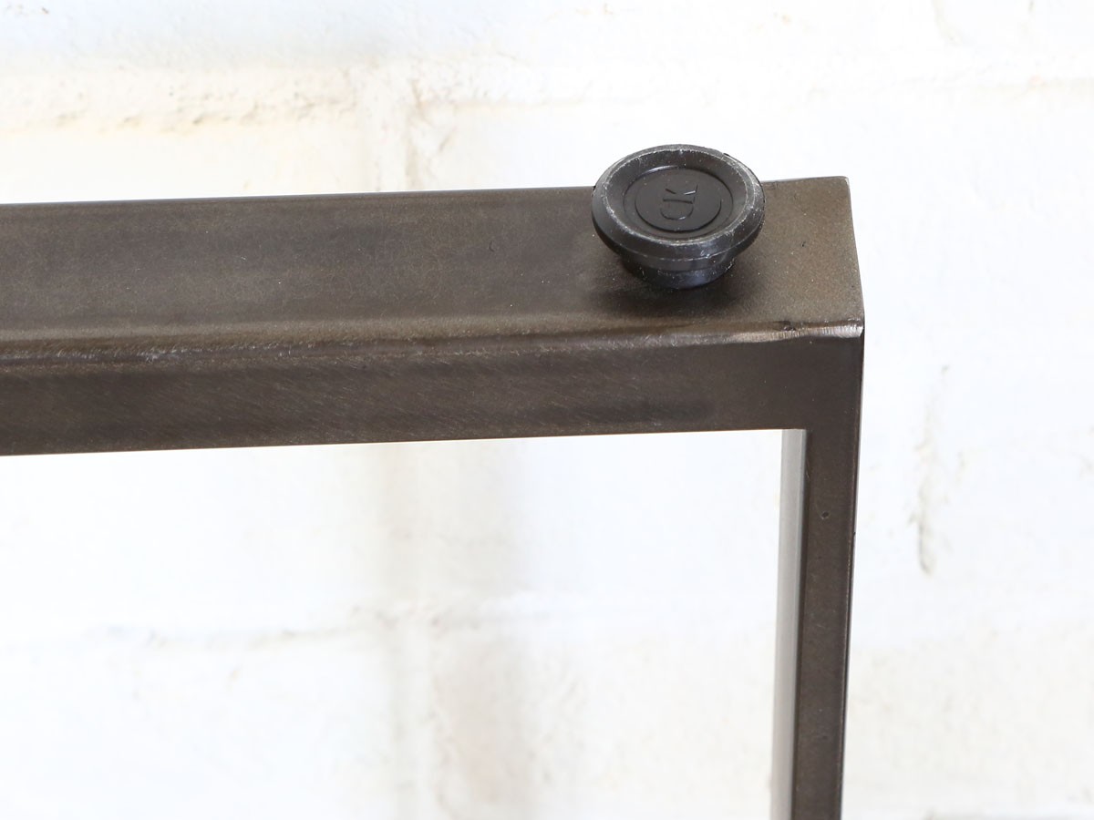 Knot antiques MATERIA DINING TABLE / ノットアンティークス マテリア ダイニングテーブル
OSB天板 + No.4脚（ロの字脚） （テーブル > ダイニングテーブル） 47