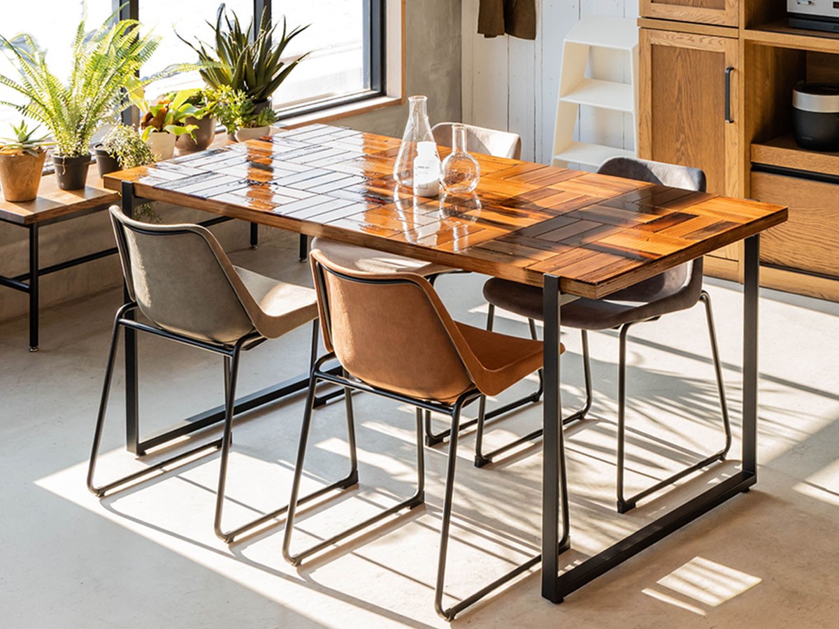 Knot antiques MATERIA DINING TABLE / ノットアンティークス マテリア ダイニングテーブル
チェス柄天板 + No.4脚（ロの字脚） （テーブル > ダイニングテーブル） 7
