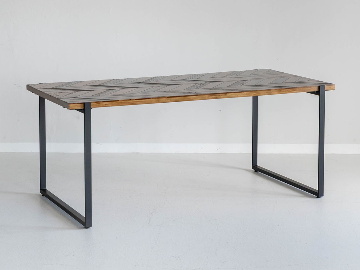 Knot antiques MATERIA DINING TABLE / ノットアンティークス マテリア ダイニングテーブル
ヘリンボーン柄天板 + No.4脚（ロの字脚） （テーブル > ダイニングテーブル） 20