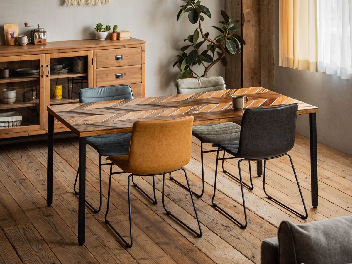 Knot antiques MATERIA DINING TABLE / ノットアンティークス マテリア ダイニングテーブル
ヘリンボーン柄天板 + No.4脚（ロの字脚） （テーブル > ダイニングテーブル） 14