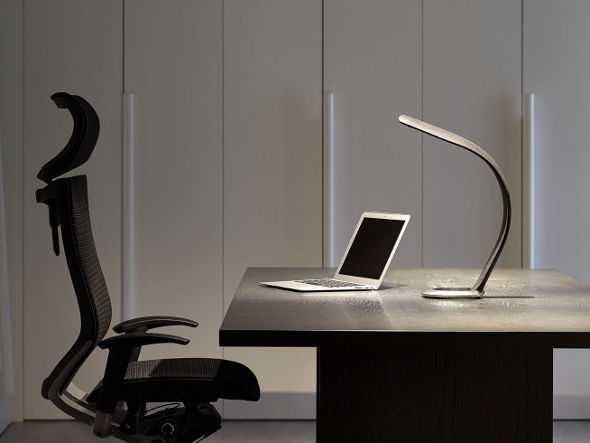 QisDesign Hatha / キスデザイン ハタ LEDテーブルランプ （ライト・照明 > デスクライト） 12