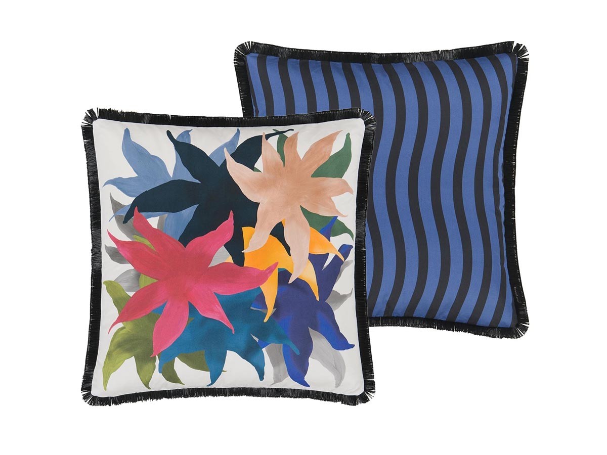 DESIGNERS GUILD Christian Lacroix
Iris des Marais Craie Cushion