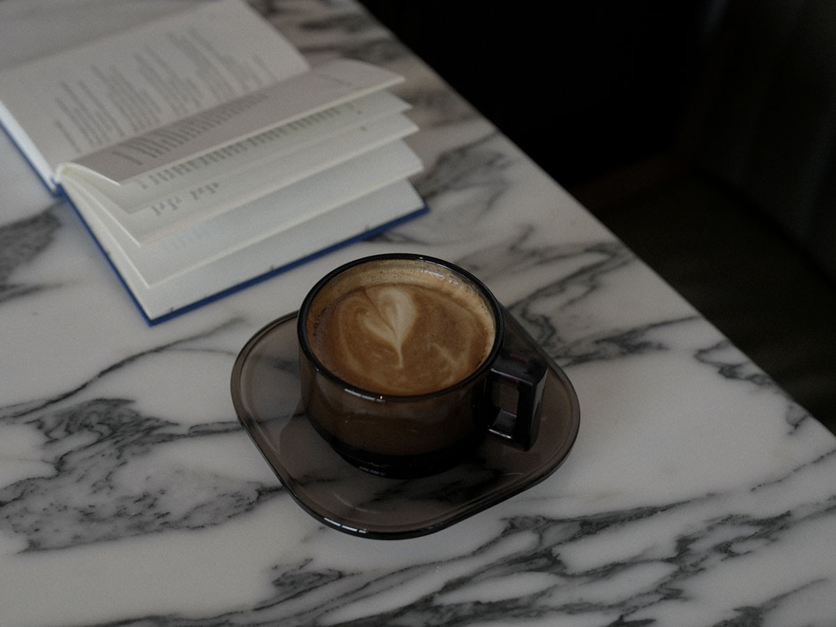 ARNO GLASS Cup & Saucer Smoke / アルノグラス カップ & ソーサー（スモーク） （食器・テーブルウェア > コーヒーカップ・ティーカップ） 3