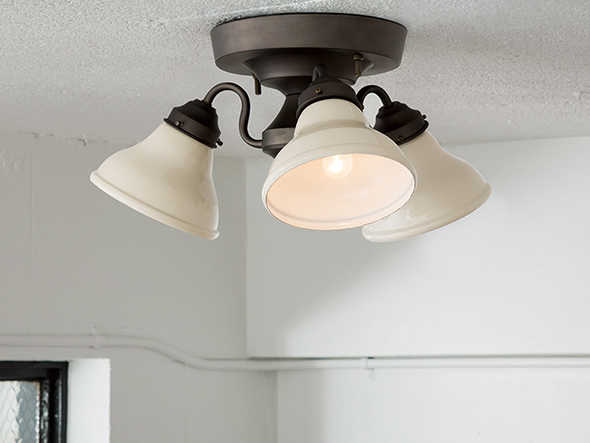 CUSTOM SERIES
3 Ceiling Lamp × Mini Trap Enamel / カスタムシリーズ
3灯シーリングランプ × ミニエナメル（トラップ） （ライト・照明 > シーリングライト） 3