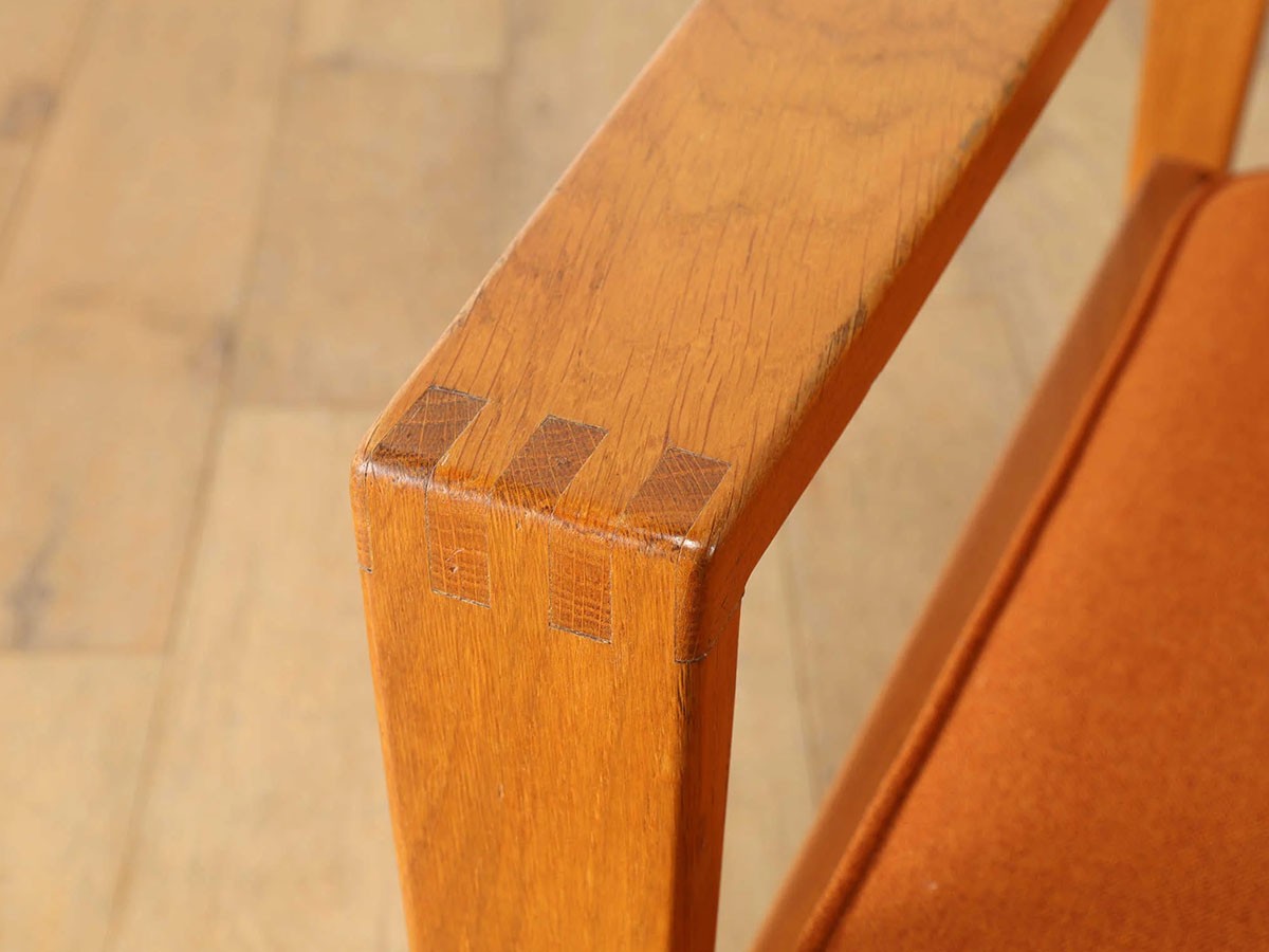 Lloyd's Antiques Real Antique
Erik Worts Easy Chair / ロイズ・アンティークス スウェーデンアンティーク家具
エリック ワーツ イージーチェア （チェア・椅子 > ラウンジチェア） 10