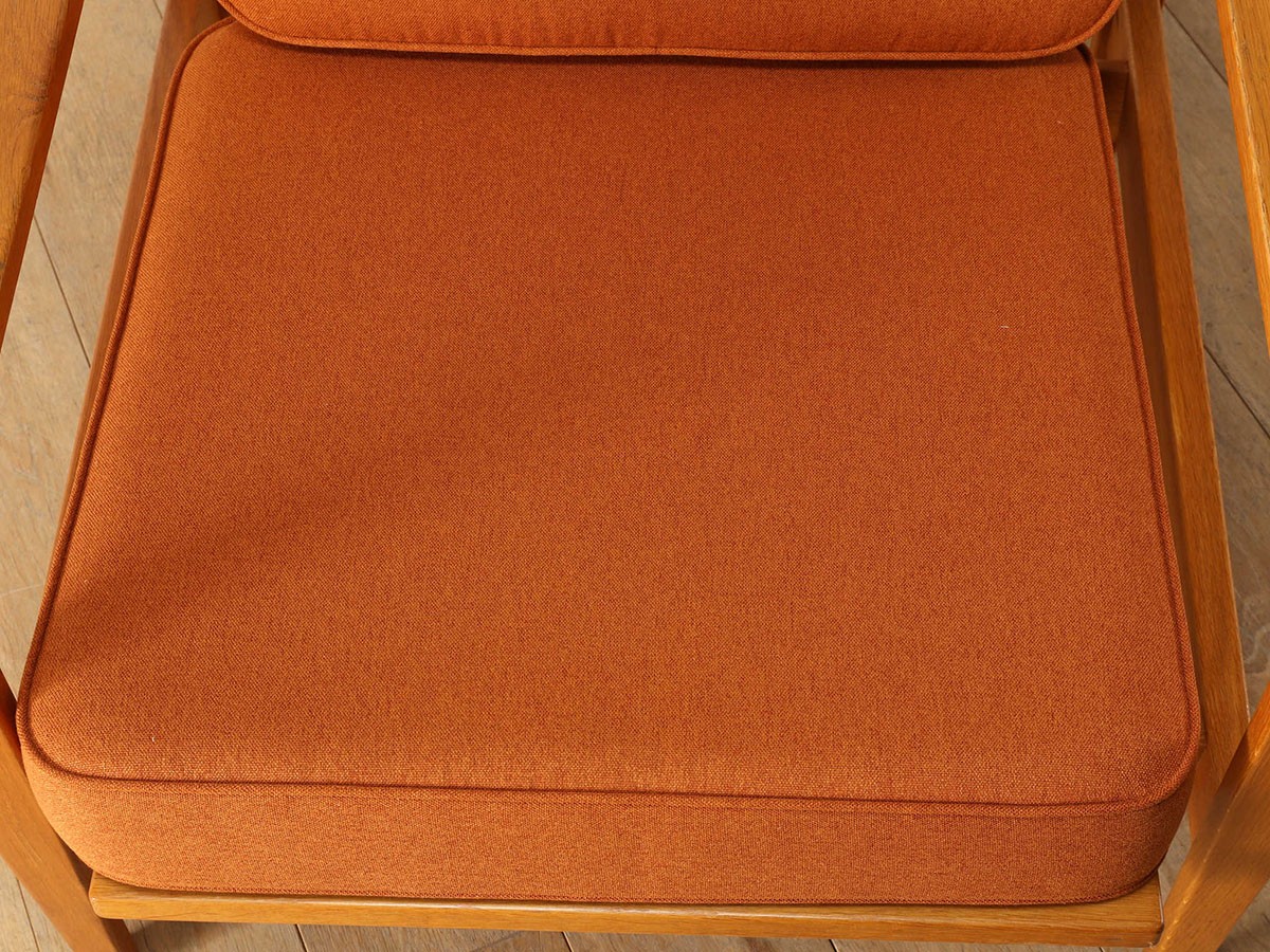 Lloyd's Antiques Real Antique
Erik Worts Easy Chair / ロイズ・アンティークス スウェーデンアンティーク家具
エリック ワーツ イージーチェア （チェア・椅子 > ラウンジチェア） 11