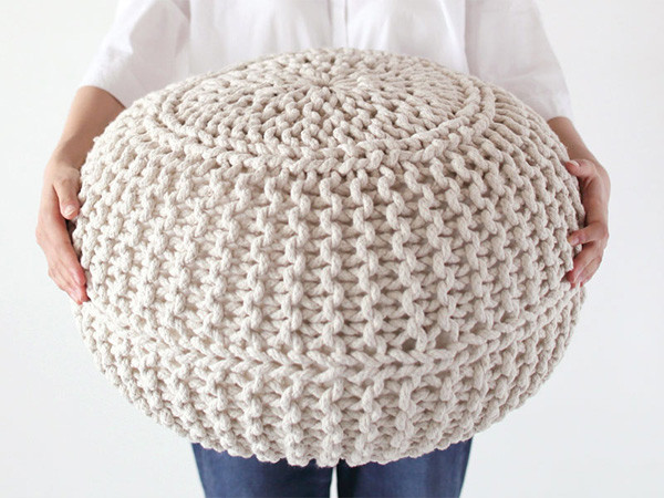 KNITTED POUF 7