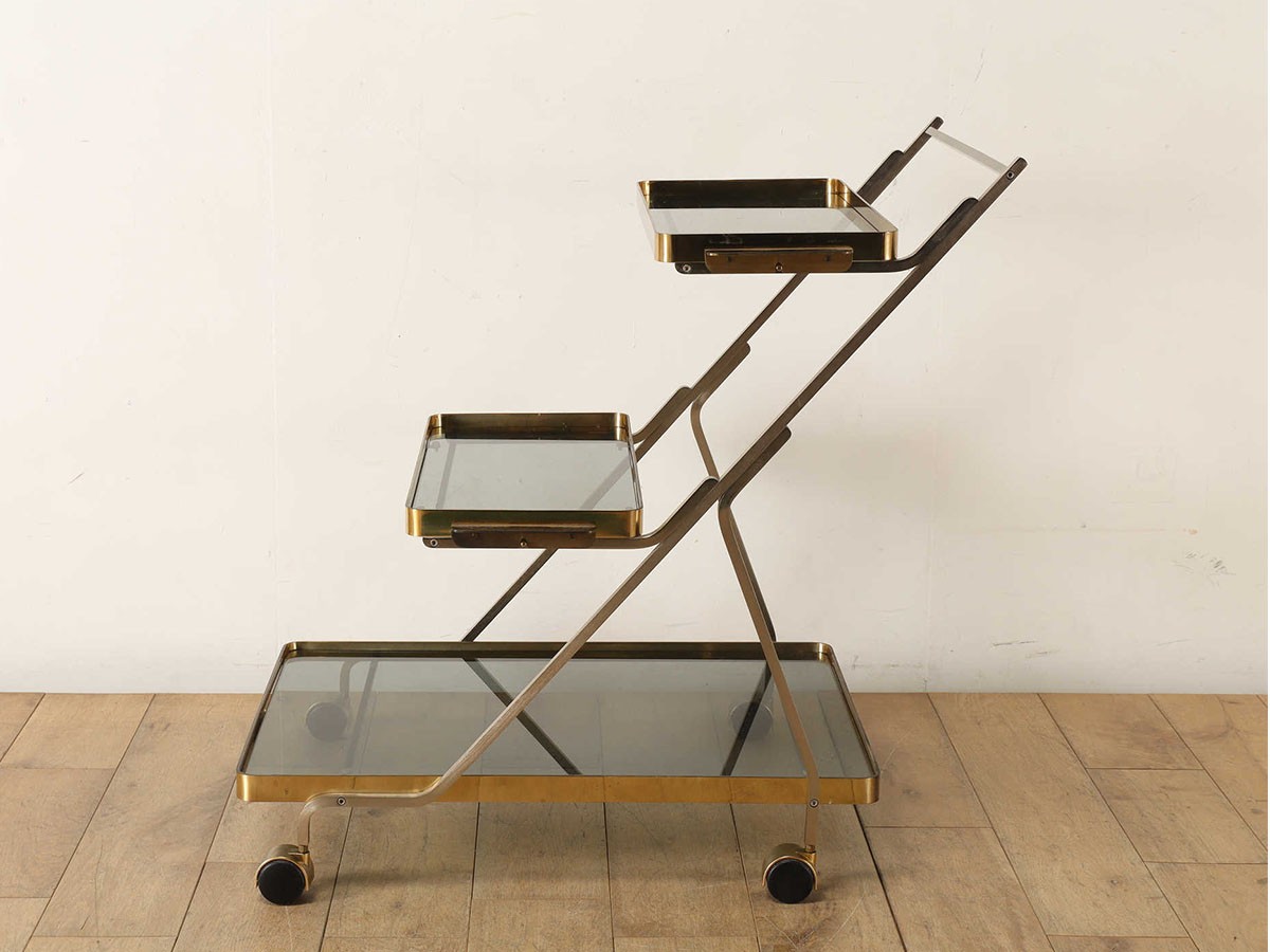 Lloyd's Antiques Real Antique
Italian Tea Cart / ロイズ・アンティークス イタリアアンティーク家具
イタリアンティーカート QK007929 （キッチン収納・食器棚 > キッチンワゴン） 4