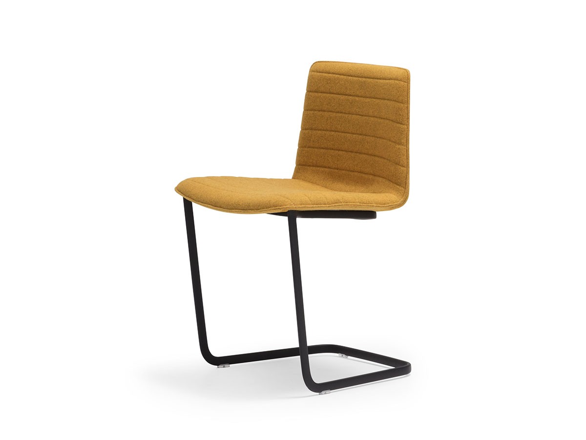 Andreu World Flex Chair
Fully Upholstered Shell / アンドリュー・ワールド フレックス チェア SI1359
カンチレバーベース（フルパッド） （チェア・椅子 > ダイニングチェア） 2