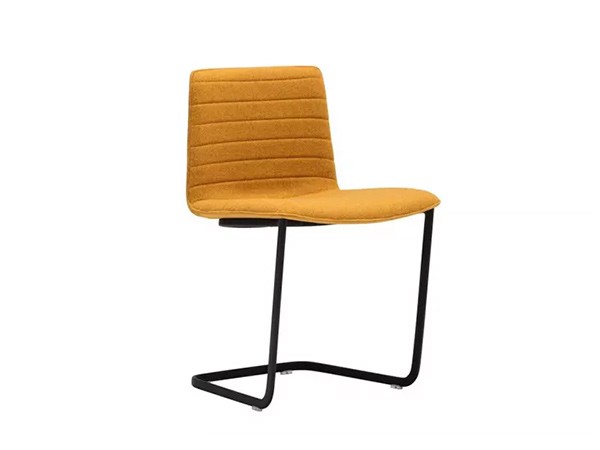 Andreu World Flex Chair
Fully Upholstered Shell / アンドリュー・ワールド フレックス チェア SI1359
カンチレバーベース（フルパッド） （チェア・椅子 > ダイニングチェア） 6