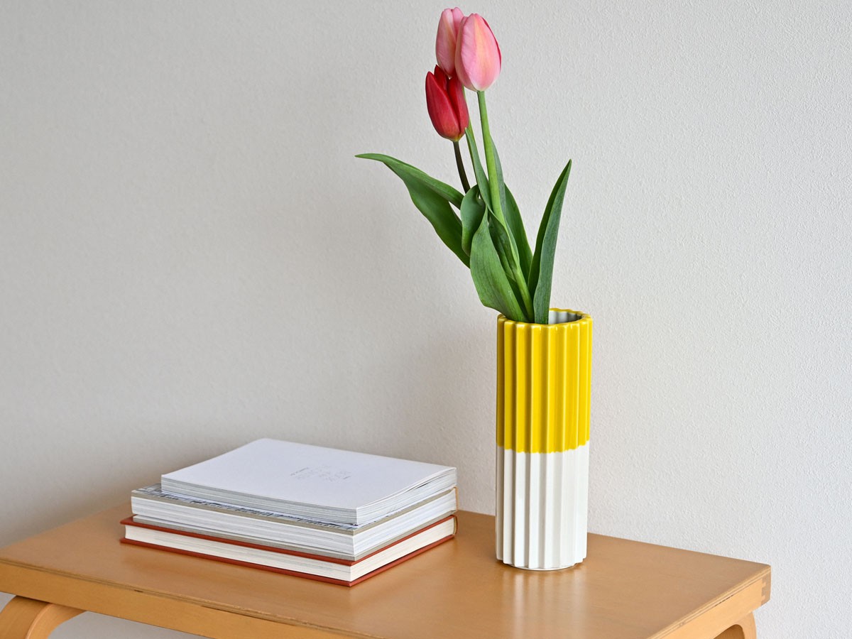 Mustakivi PLEATS Flower Base