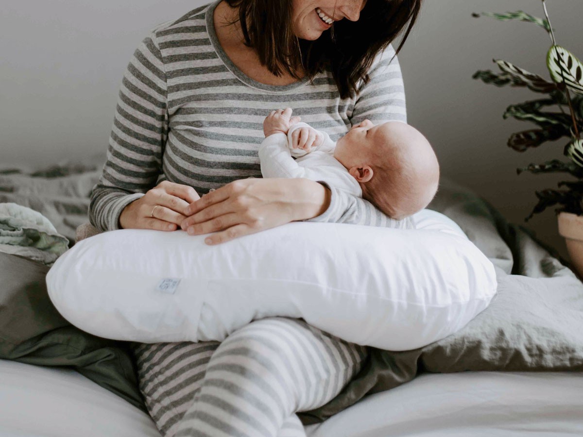 NORDIC SLEEP Nursing Pillow / ノルディック スリープ 授乳サポート枕 カバー付 （ベッド・寝具 > 枕） 4