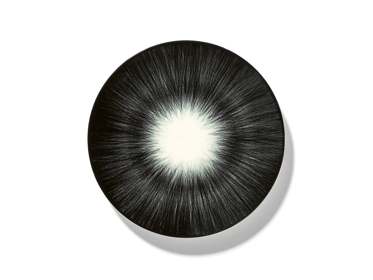 SERAX DE by ANN DEMEULEMEESTER
Plate 14cm White/Black Variation 5