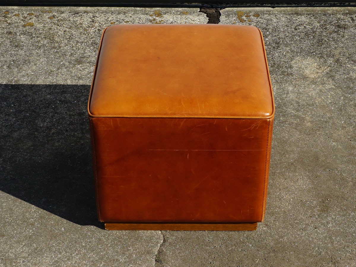 RE : Store Fixture UNITED ARROWS LTD. Leather Cube Stool A