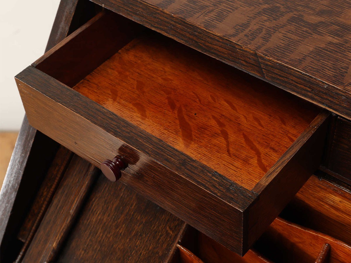 Lloyd's Antiques Real Antique 
Bureau / ロイズ・アンティークス イギリスアンティーク家具
ビューロー IV001123 （デスク・机 > デスク・パソコンデスク・袖机） 24
