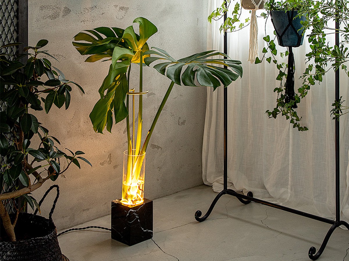 FLYMEe Factory Flower Base Lamp