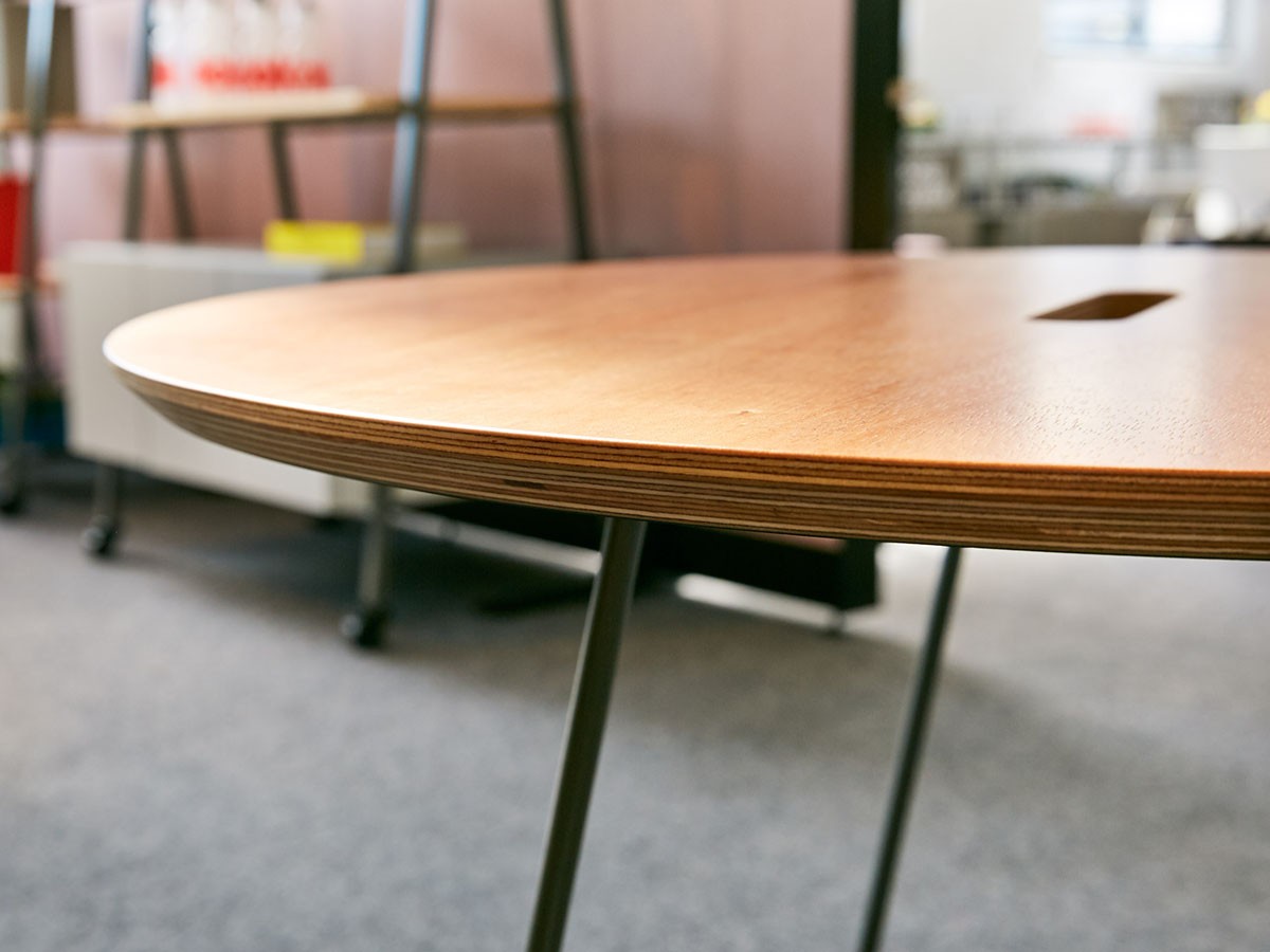 Knoll Office Rockwell Unscripted Occasional Large Cafe Table / ノルオフィス ロックウェル アンスクリプテッド
オケージョナル ラージ カフェテーブル 高さ72cm （テーブル > カフェテーブル） 8