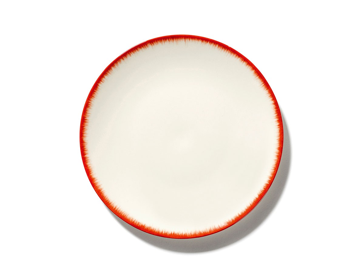 SERAX DE by ANN DEMEULEMEESTER
Plate 17.5cm White/Red Variation 2