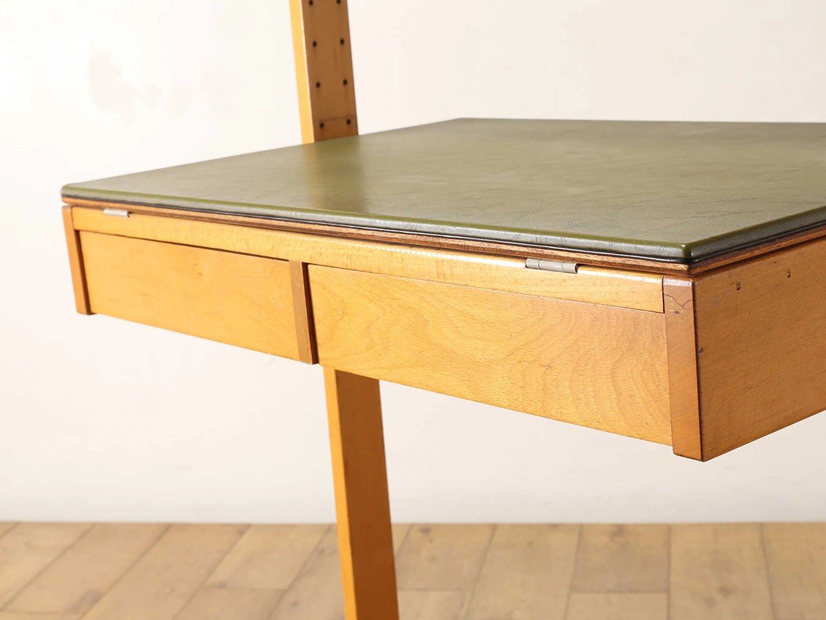 Lloyd's Antiques Real Antique
Fratelli Reguitti Desk With Shelf / ロイズ・アンティークス イタリアアンティーク家具
フラテッリ レギッティ デスク ウィズ シェルフ （デスク・机 > デスク・パソコンデスク・袖机） 11