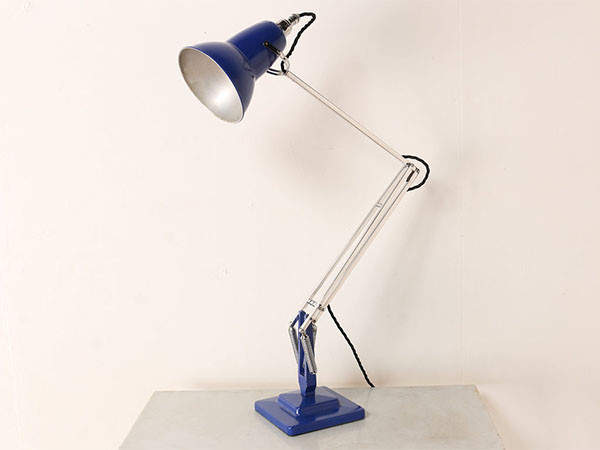 Lloyd's Antiques Real Antique
Anglepoise Desk Lamp / ロイズ・アンティークス イギリスアンティーク家具
アングルポイズ デスクランプ （ライト・照明 > デスクライト） 12
