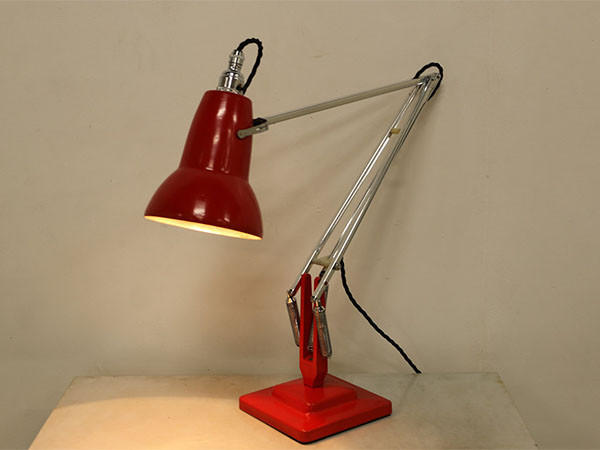 Lloyd's Antiques Real Antique
Anglepoise Desk Lamp / ロイズ・アンティークス イギリスアンティーク家具
アングルポイズ デスクランプ （ライト・照明 > デスクライト） 4