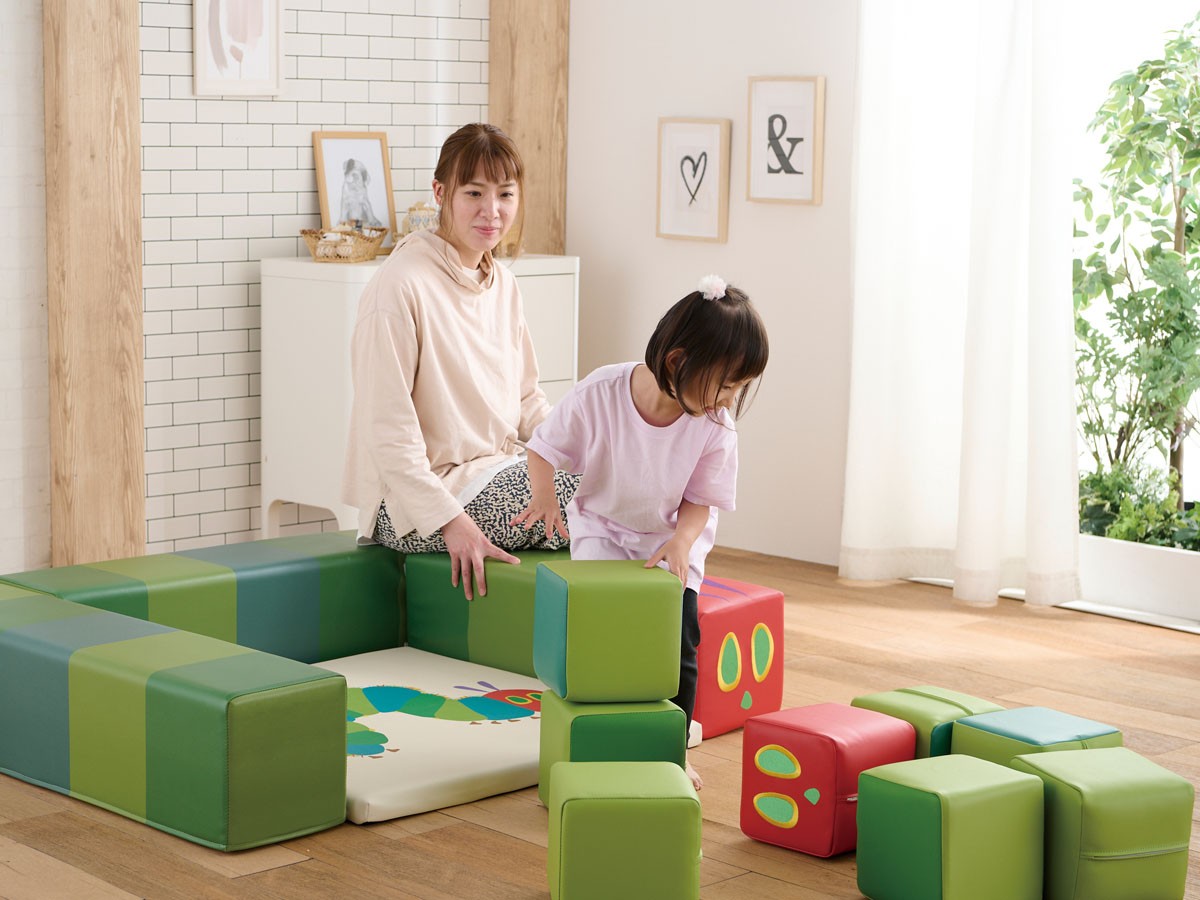 Hagu はらぺこあおむし / ハグ はらぺこあおむし キューブクッション 5個セット （キッズ家具・ベビー用品 > キッズスペース） 5