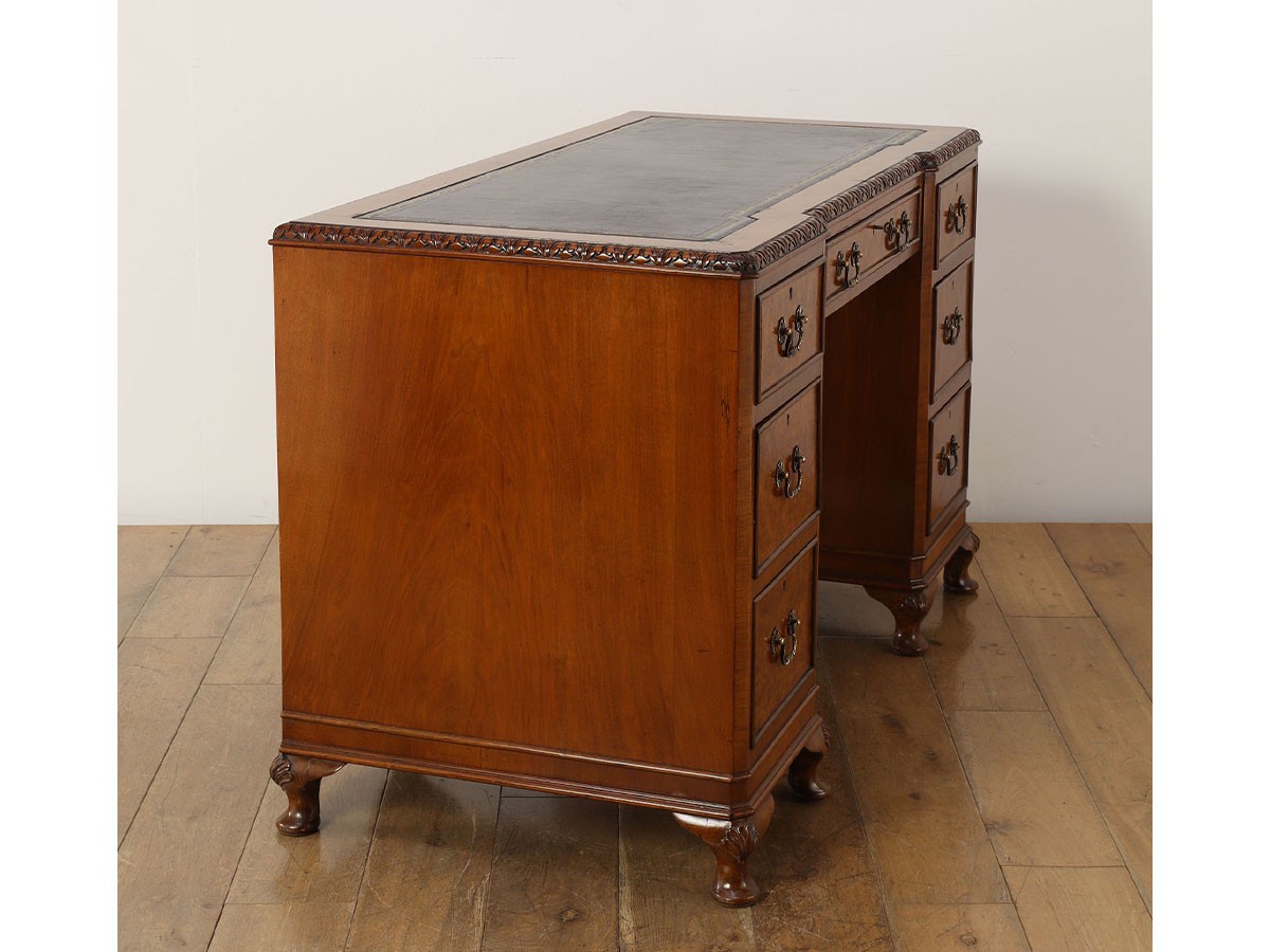Lloyd's Antiques Real Antique
Leather Top Desk / ロイズ・アンティークス 英国アンティーク家具
レザートップデスク （デスク・机 > デスク・パソコンデスク・袖机） 3