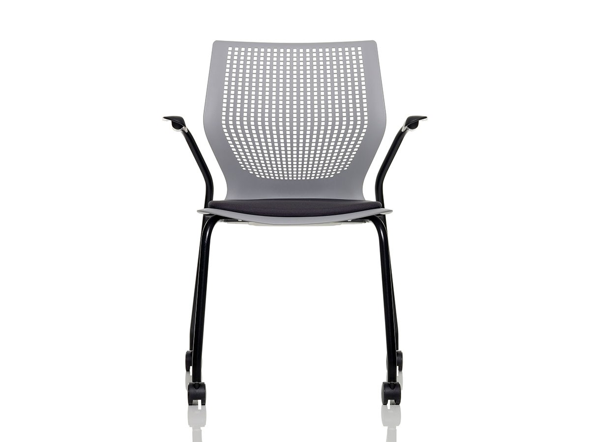 Knoll Office MultiGeneration Chair / ノルオフィス マルチジェネレーション チェア
スタッキングベース 固定肘 キャスター脚 （チェア・椅子 > オフィスチェア・デスクチェア） 41