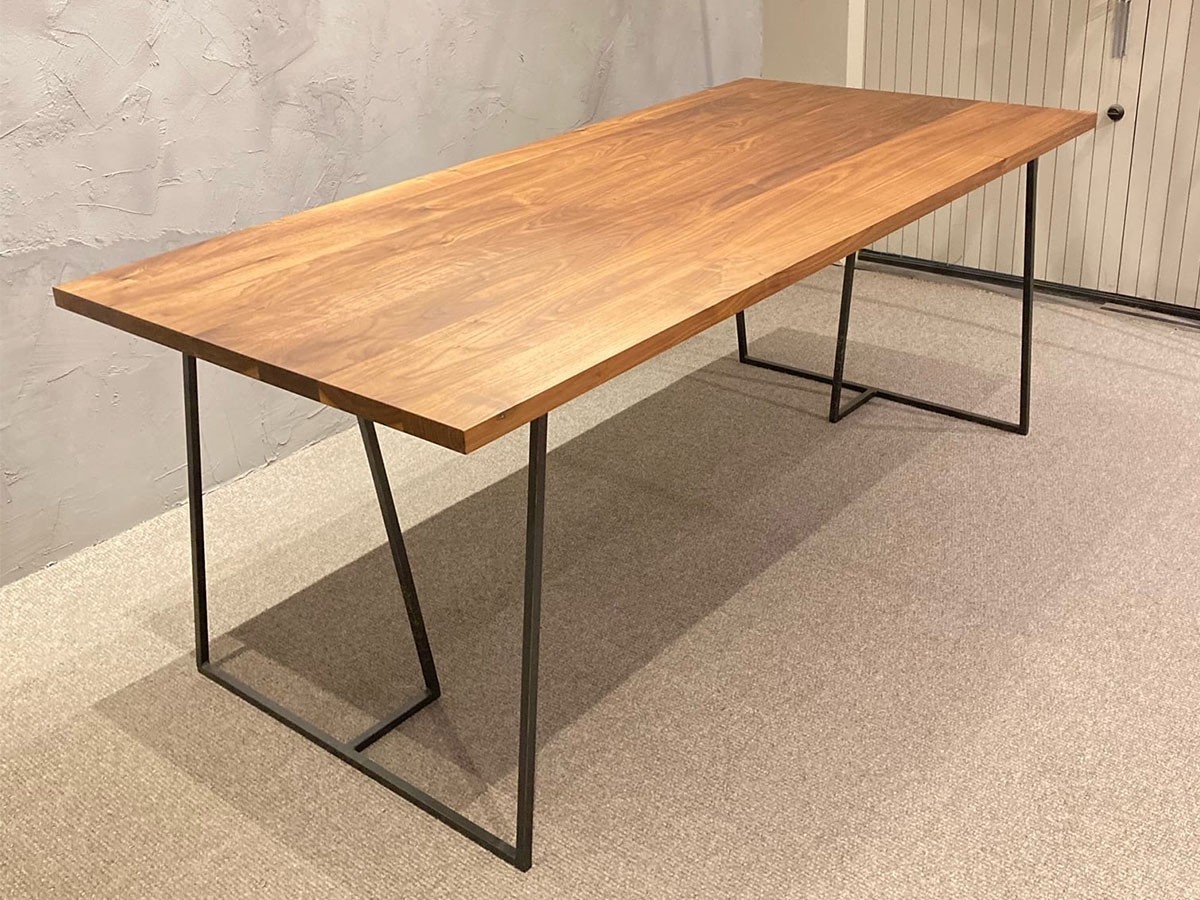 杉山製作所 KUROTETSU
SUMI DINING TABLE / すぎやませいさくしょ クロテツ
スミ ダイニングテーブル （テーブル > ダイニングテーブル） 16