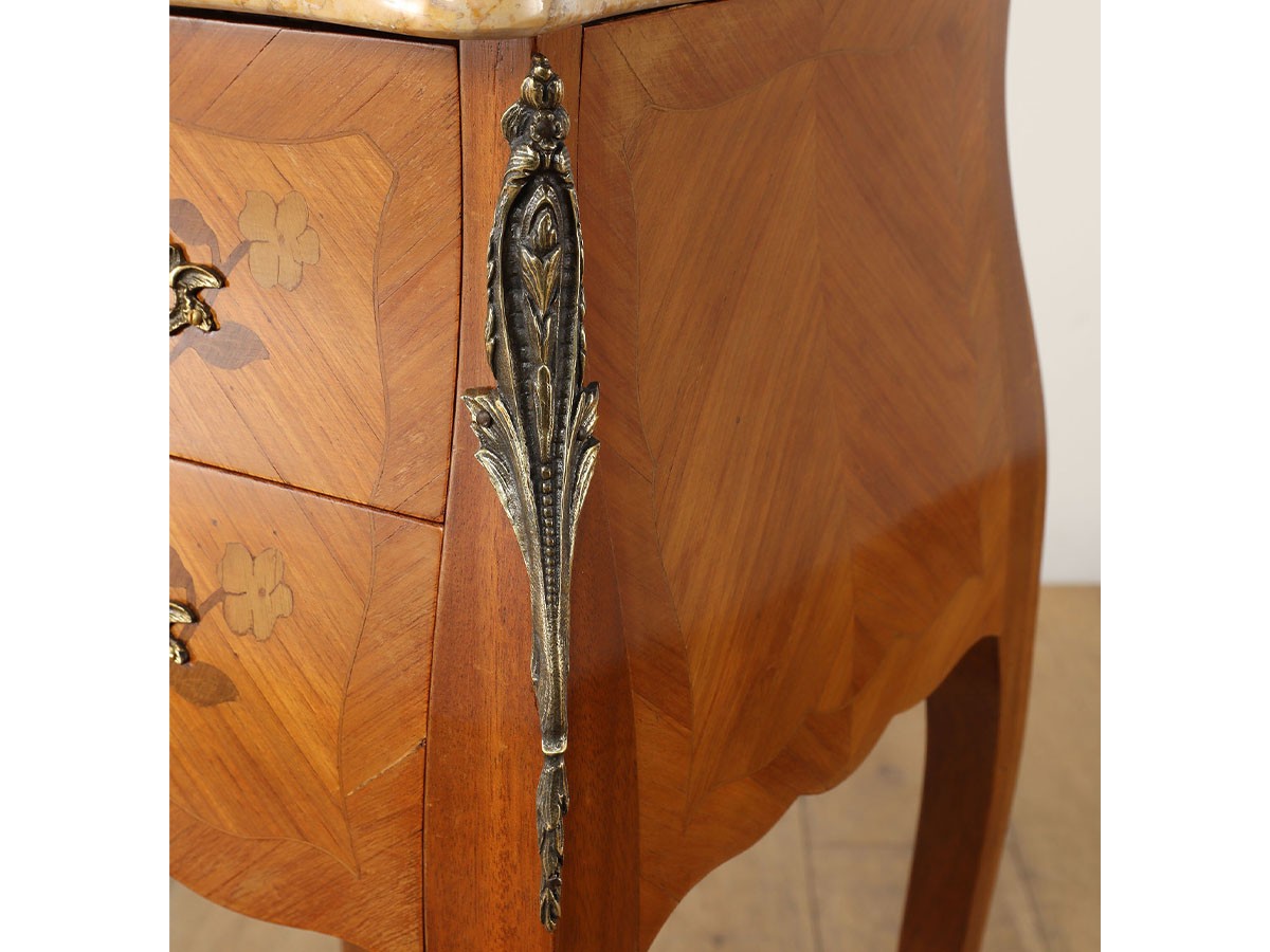 Lloyd's Antiques Real Antique
Marble Top French Chest Of Drawers / ロイズ・アンティークス フランスアンティーク家具
マーブルトップフレンチチェスト （収納家具 > チェスト・箪笥） 16
