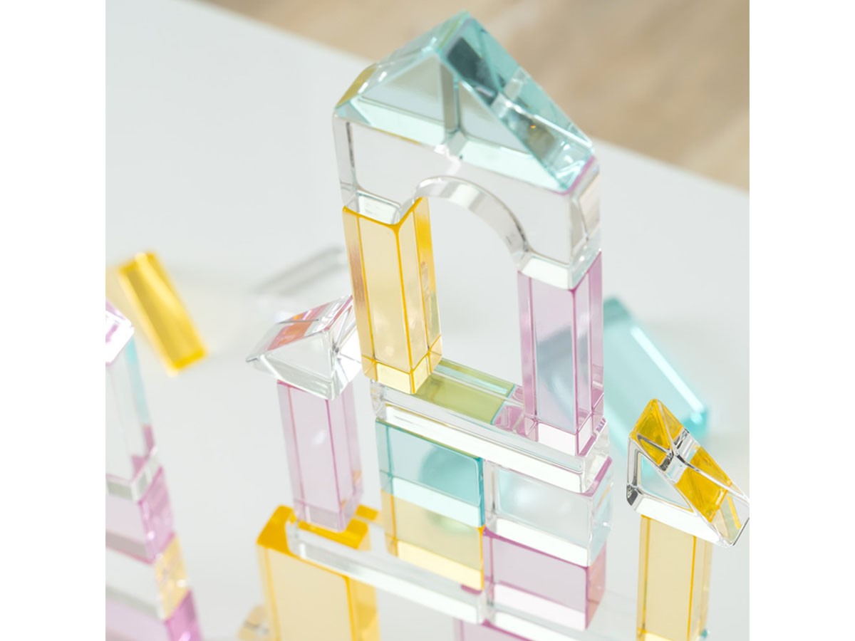 Lumiere Cubes Feerie / ルミエール キューブ フェリ
アクリル積み木 26ピース （キッズ家具・ベビー用品 > おもちゃ・玩具） 7