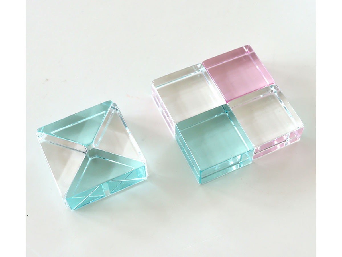 Lumiere Cubes Feerie / ルミエール キューブ フェリ
アクリル積み木 26ピース （キッズ家具・ベビー用品 > おもちゃ・玩具） 10