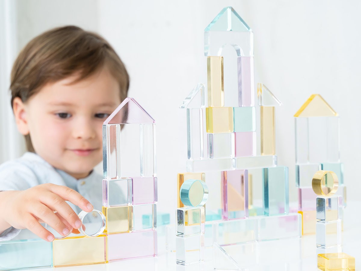 Lumiere Cubes Feerie / ルミエール キューブ フェリ
アクリル積み木 26ピース （キッズ家具・ベビー用品 > おもちゃ・玩具） 2