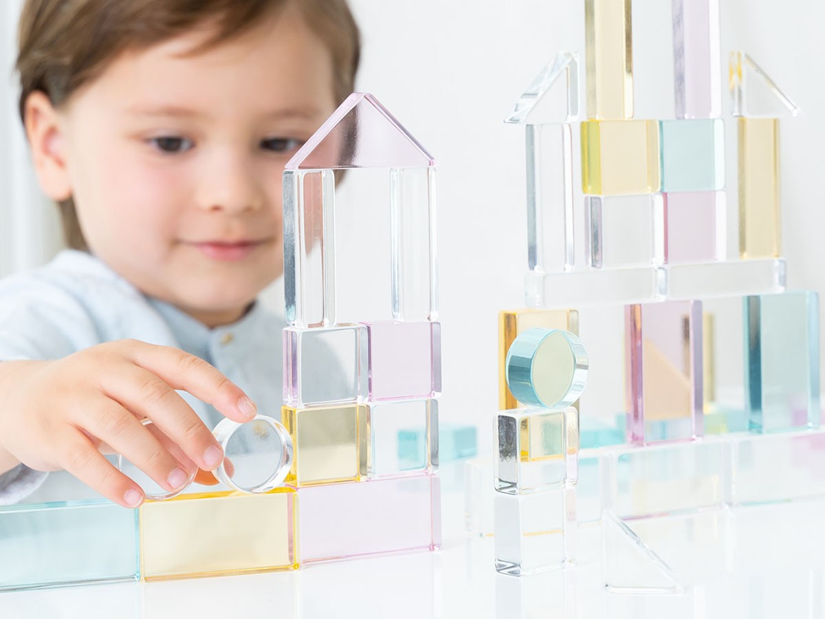 Lumiere Cubes Feerie / ルミエール キューブ フェリ
アクリル積み木 26ピース （キッズ家具・ベビー用品 > おもちゃ・玩具） 3