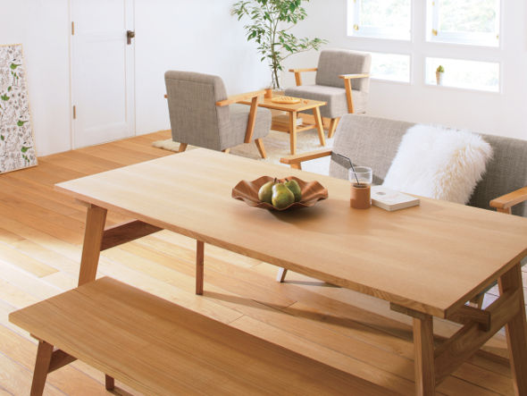 DINING TABLE 4