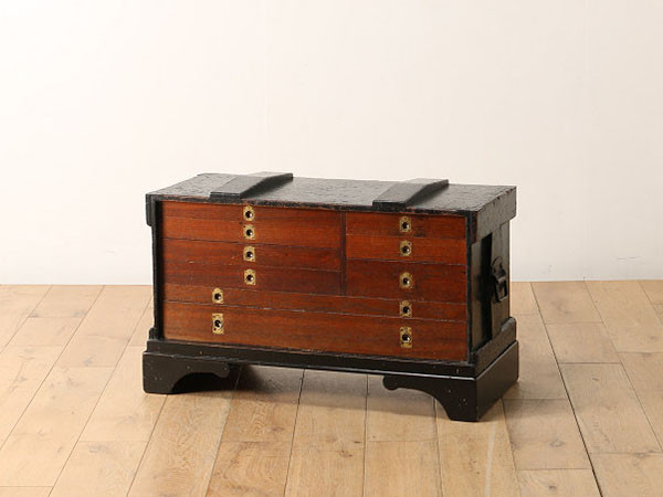 Lloyd's Antiques Real Antique 
Ship Trunk Cabinet / ロイズ・アンティークス イギリスアンティーク家具
シップトランクキャビネット （収納家具 > キャビネット） 2