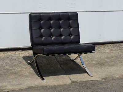 RE : Store Fixture UNITED ARROWS LTD. Barcelona Chair C / リ