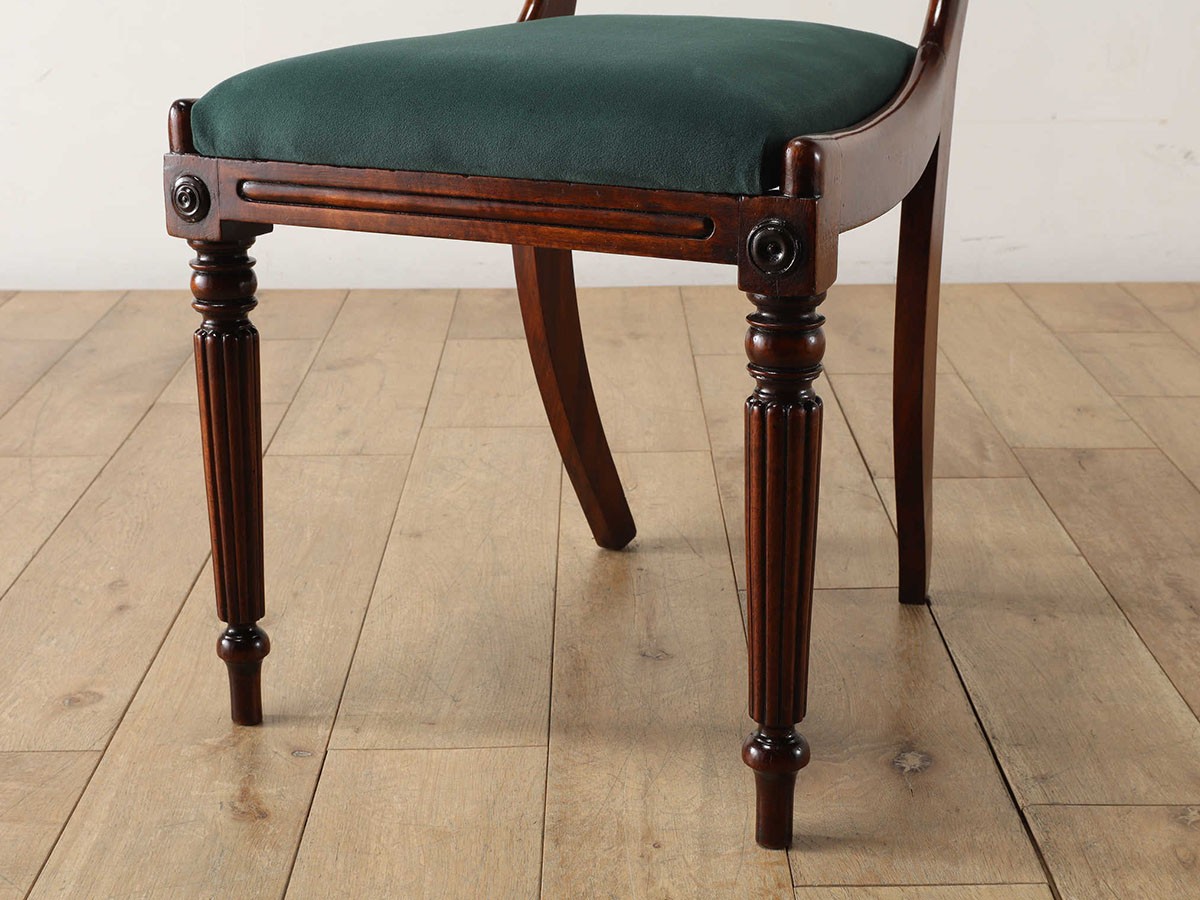 Lloyd's Antiques Real Antique
Victorian Chair / ロイズ・アンティークス 英国アンティーク家具
ヴィクトリアンチェア （チェア・椅子 > ダイニングチェア） 16