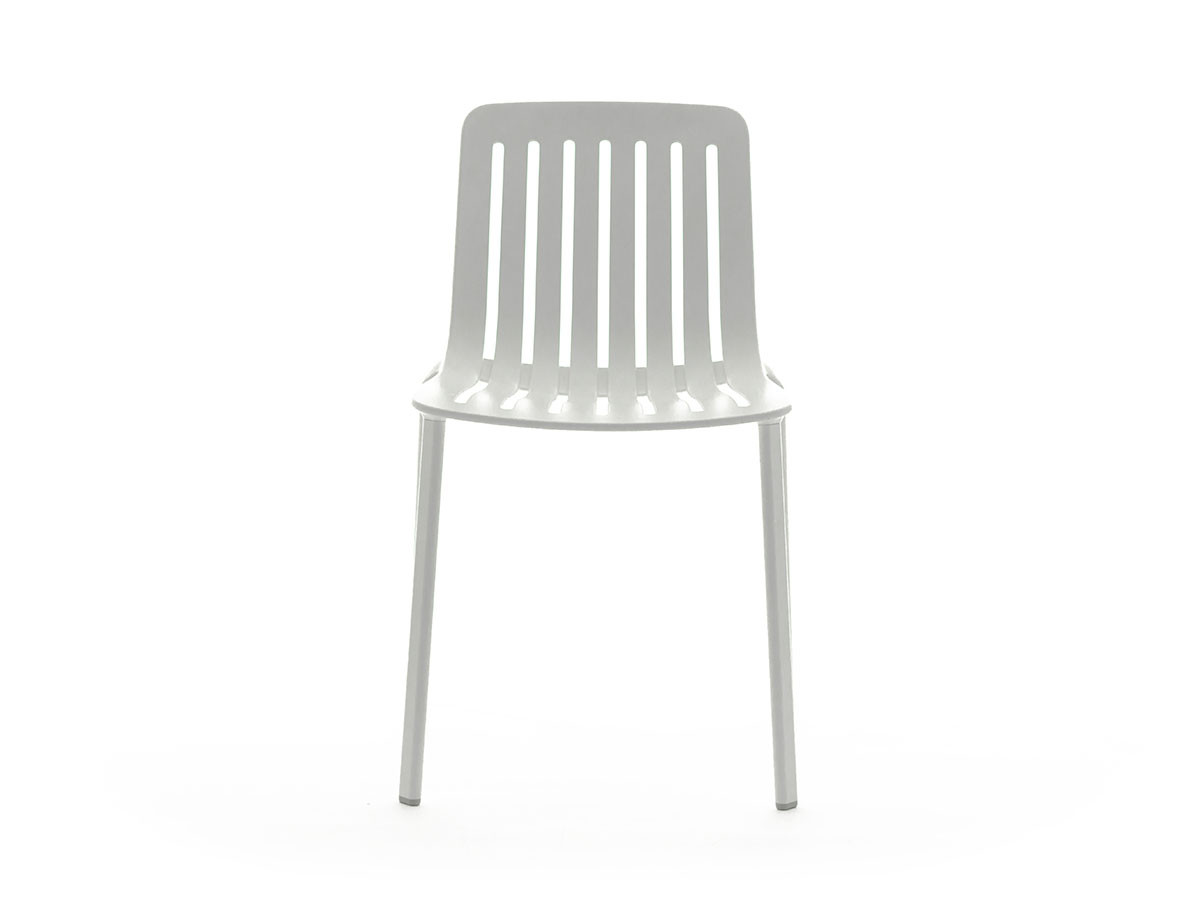 PLATO STACKING CHAIR 37
