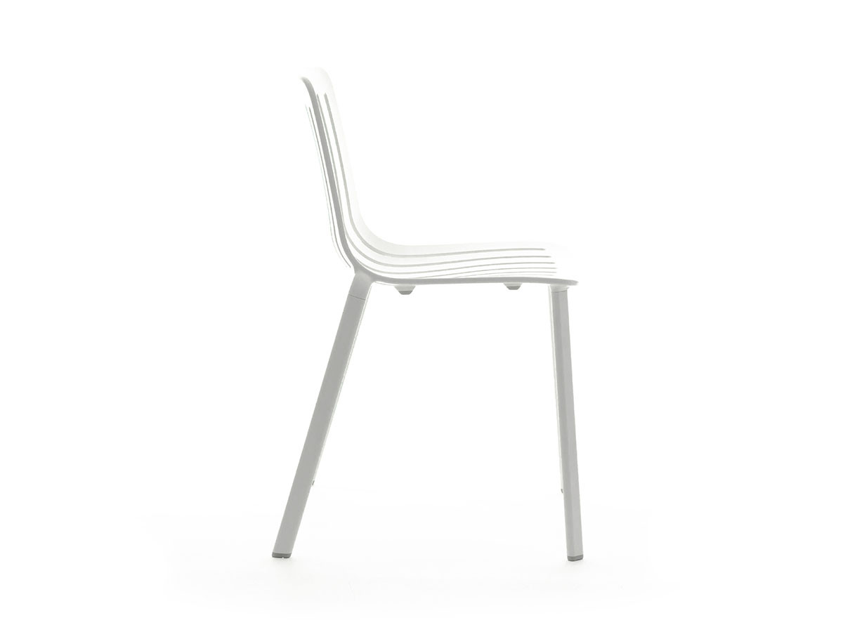 PLATO STACKING CHAIR 38