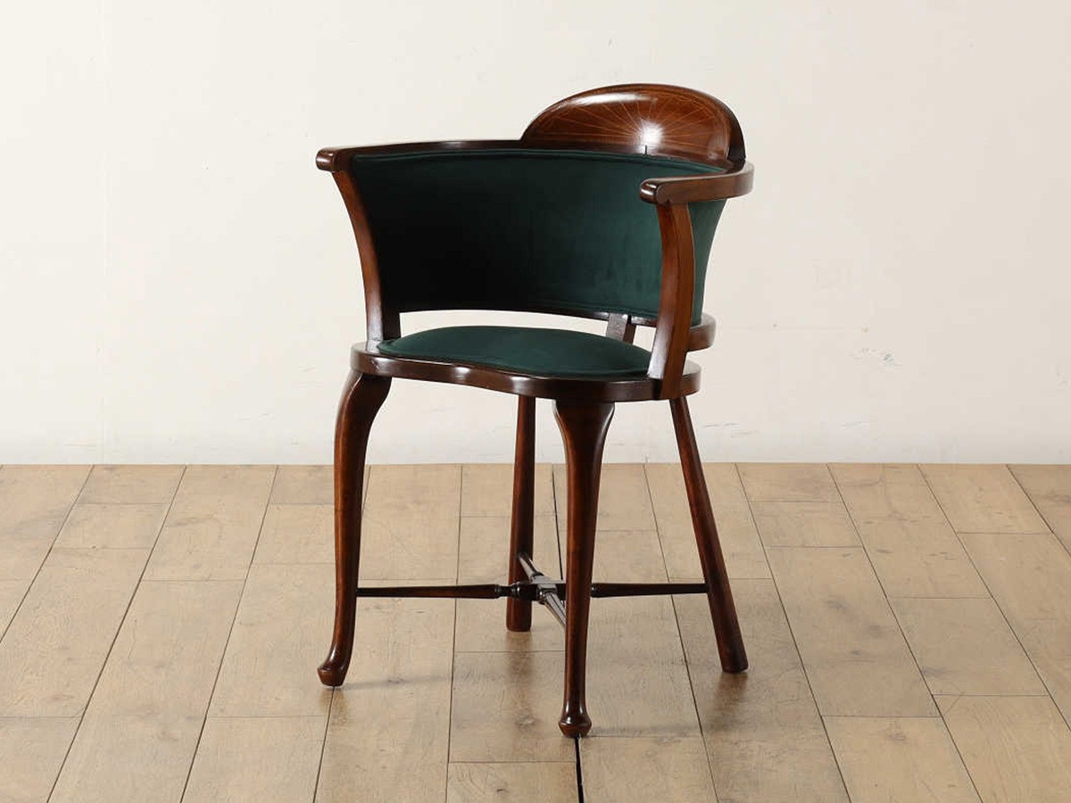 Real Antique 
Kidney Armchair