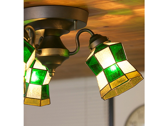CUSTOM SERIES
3 Ceiling Lamp × Stained Glass Helm 5