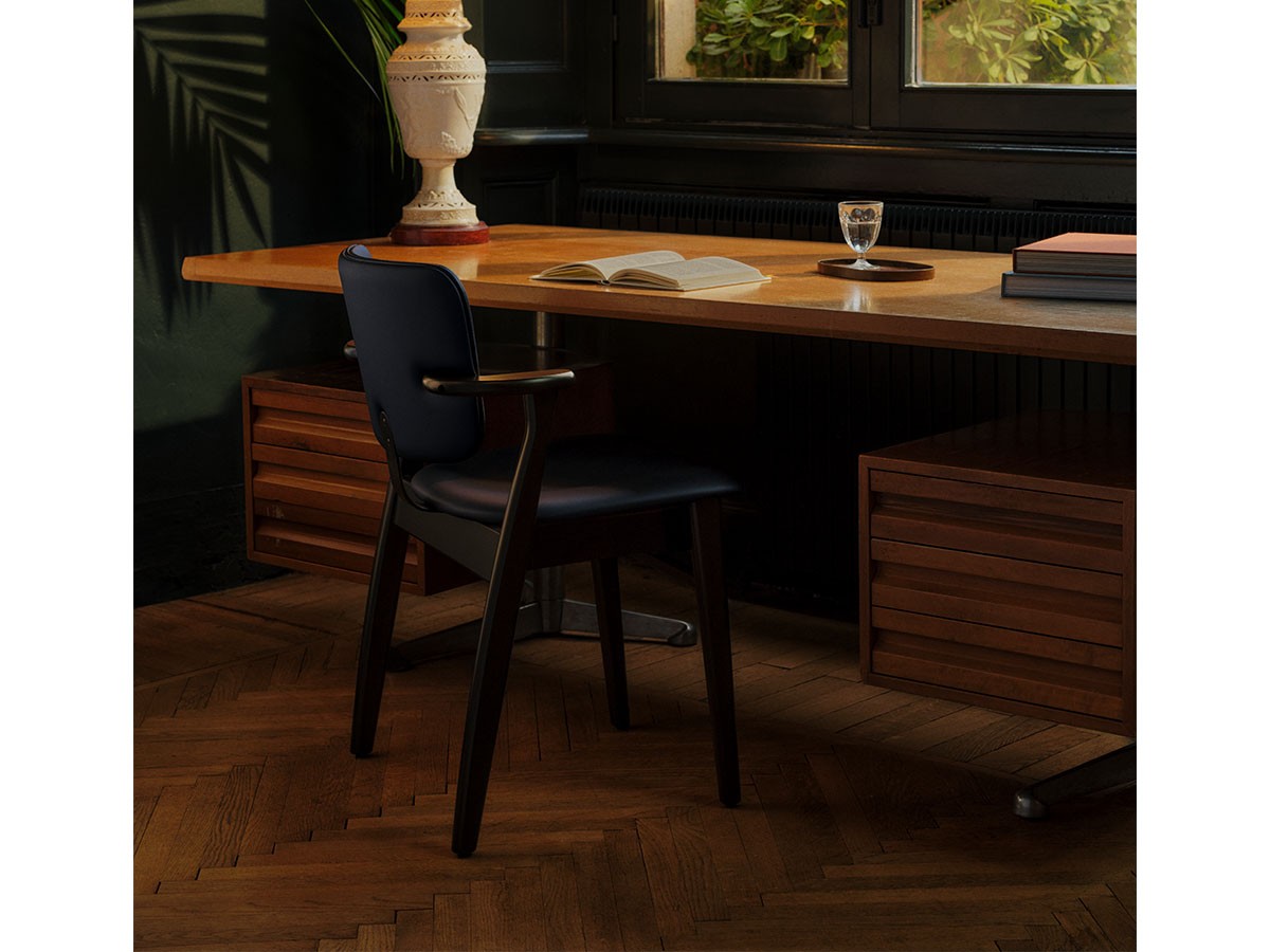 Artek DOMUS CHAIR / アルテック ドムス チェア（背座革張り × カラーパイピング） （チェア・椅子 > ダイニングチェア） 17