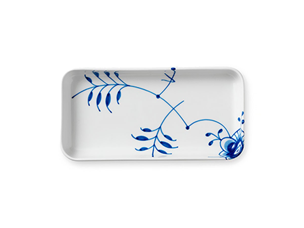 Blue Fluted Mega
Dish 24