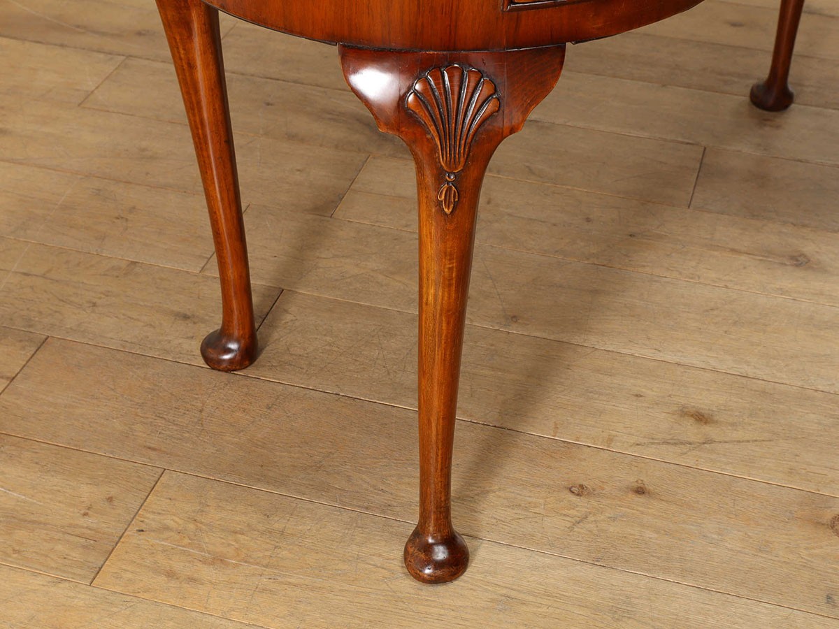 Lloyd's Antiques Real Antique
Leather Top Kidney Desk / ロイズ・アンティークス 英国アンティーク家具
レザートップ キドニーデスク （デスク・机 > デスク・パソコンデスク・袖机） 17