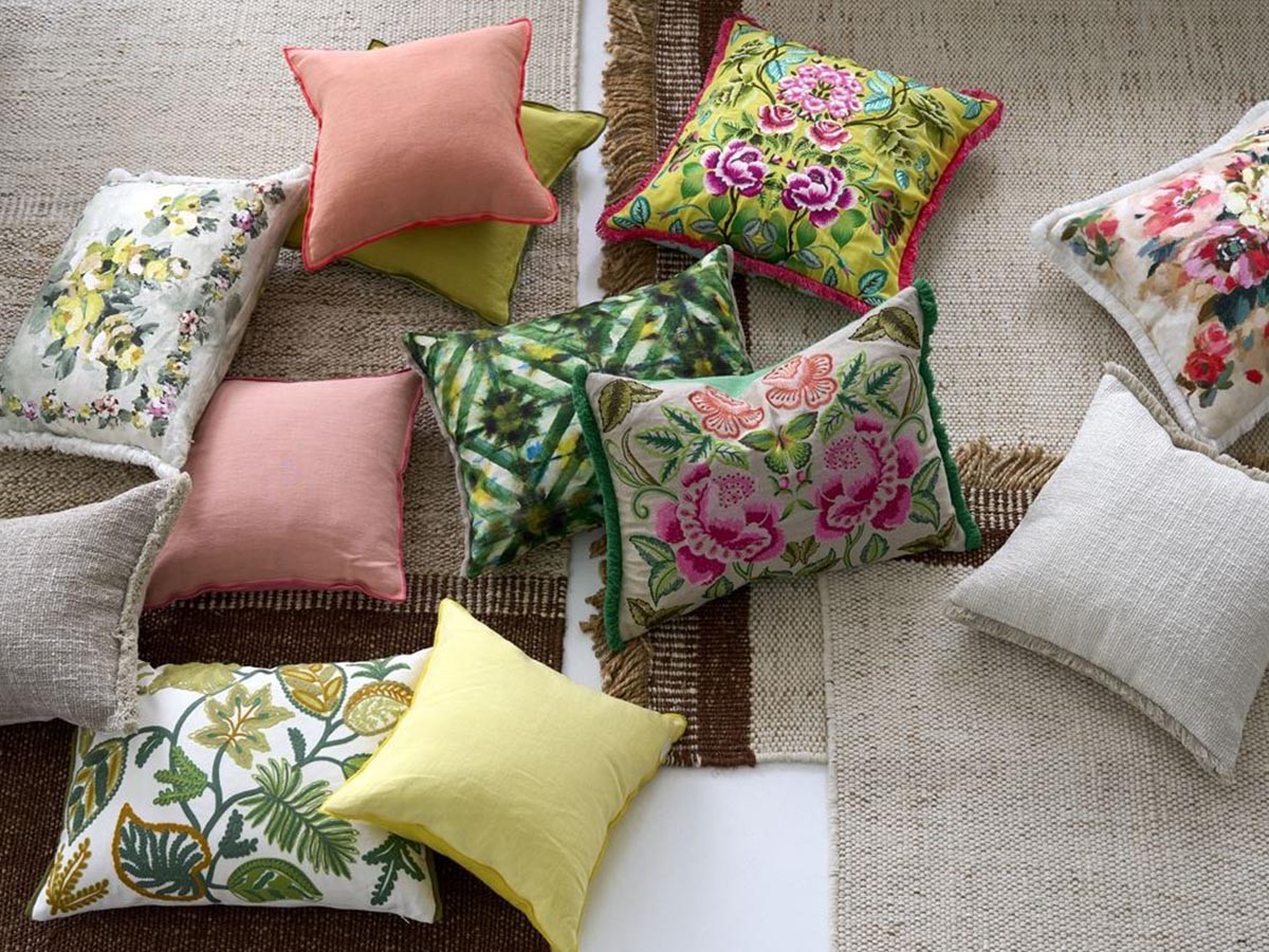 DESIGNERS GUILD Foglia Decorativa Embroidered Cushion / デザイナーズギルド フォーリア デコラティヴ エンブロイダード クッション 60 × 45cm（モス） （クッション > クッション・クッションカバー） 3