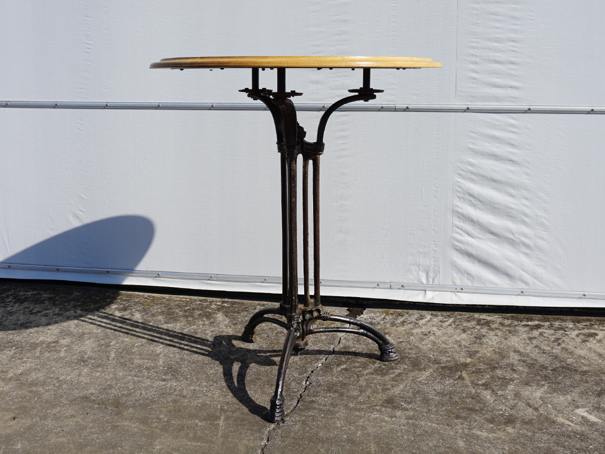 RE : Store Fixture UNITED ARROWS LTD. Round Cafe Table Iron Leg ...