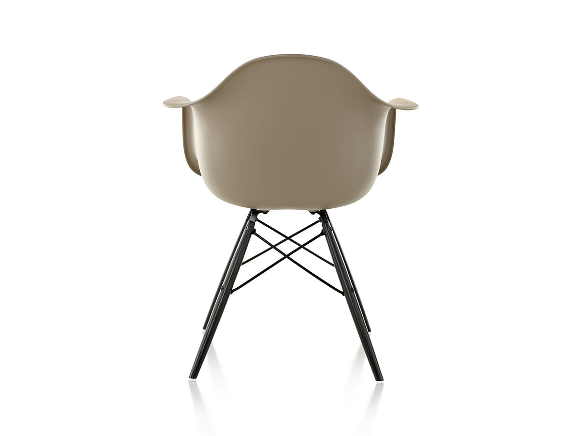 Eames Molded Plastic Arm Shell Chair 17
