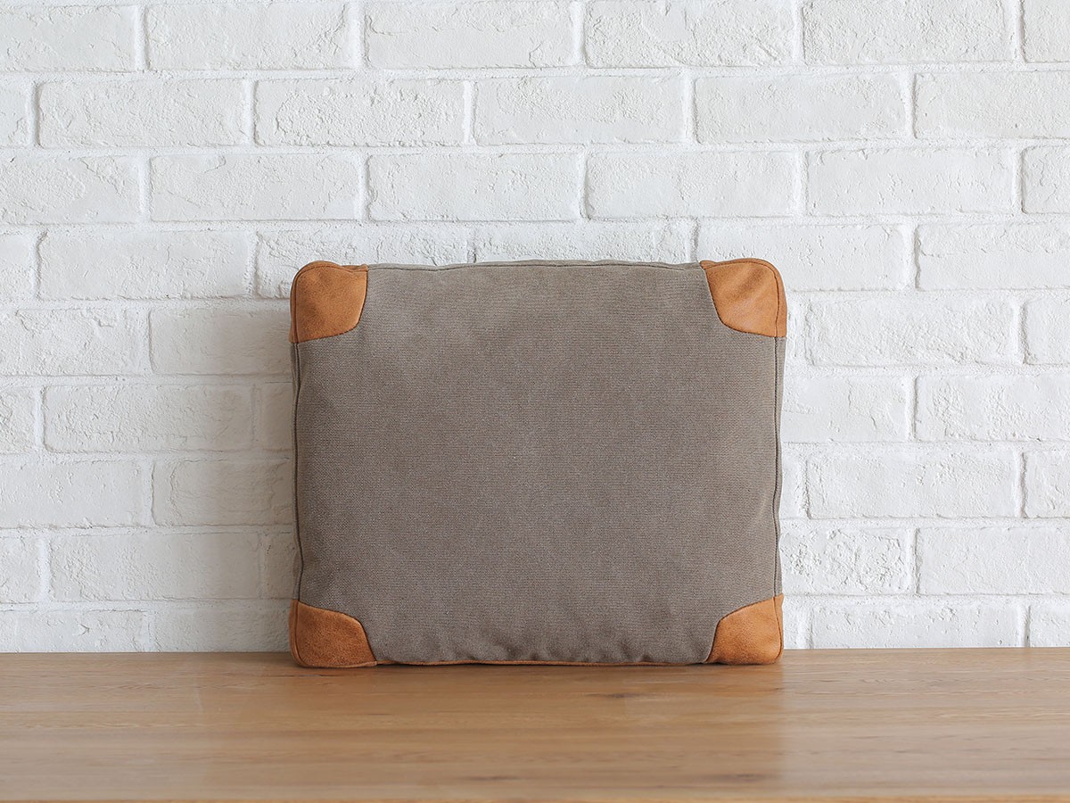 CRASH GATE GRIM CUSHION / クラッシュゲート グリム クッション